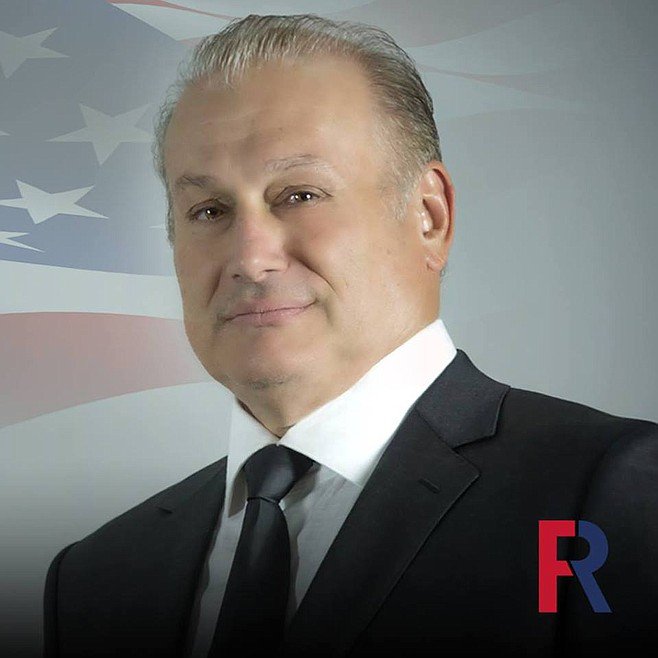 Millonario Rocky de la Fuente denuncia a demócratas