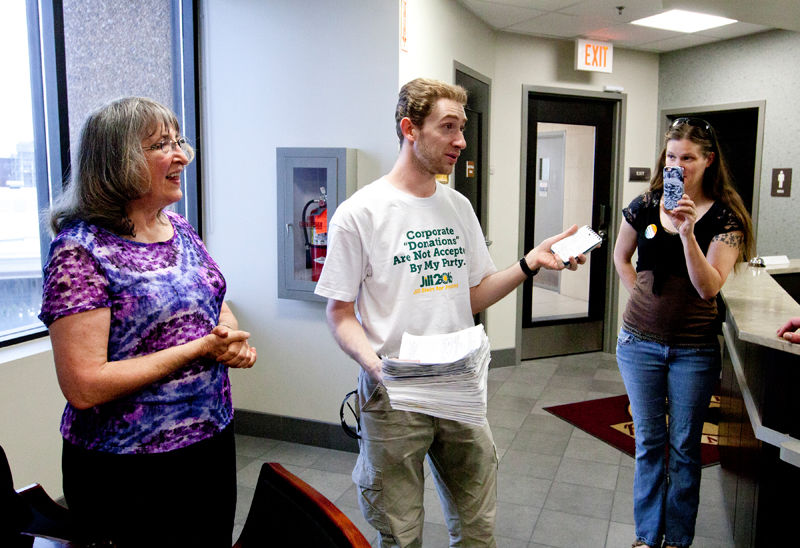 Hopeful candidates file for place on November ballot